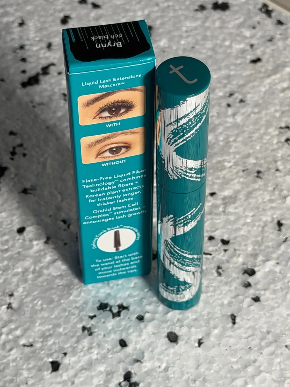 Thrive Causemetics Liquid Lash Extensions Mascara — (Rich Black) NEW